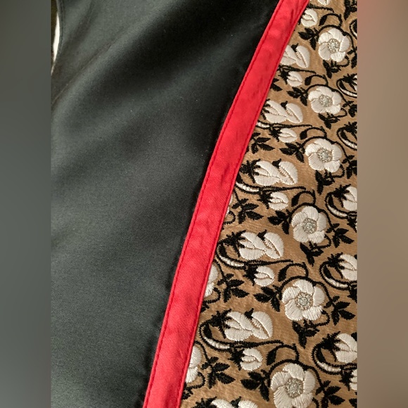 Tocca Silk and Brocade Sleeveless Dress - Picture 5 of 9